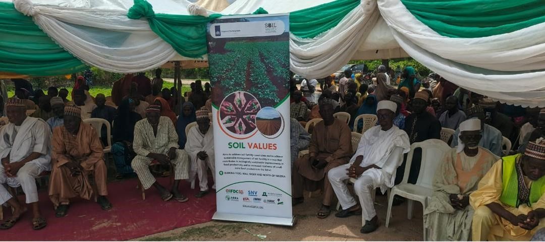 #SoilValuesProgram a participé au lancement officiel de la saison agricole des pluies 2025 dans l’État de Bauchi, à Gajin Duguri, dans la zone de gouvernement local d’Alkaleri, en partenariat avec ACReSAL Bauchi.
#SantéDesSols #DéveloppementAgricole #ProgrammePaysBas 
<a href="/IFDCGlobal/">IFDC</a>