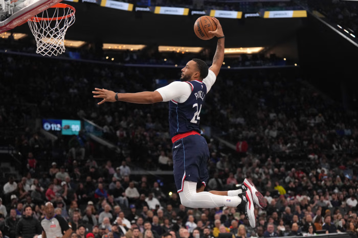 Norman Powell's numbers last season:

21.8 PPG
48.4 FG%
41.8 3P%
1.2 SPG

All-Star in the making 🤩
