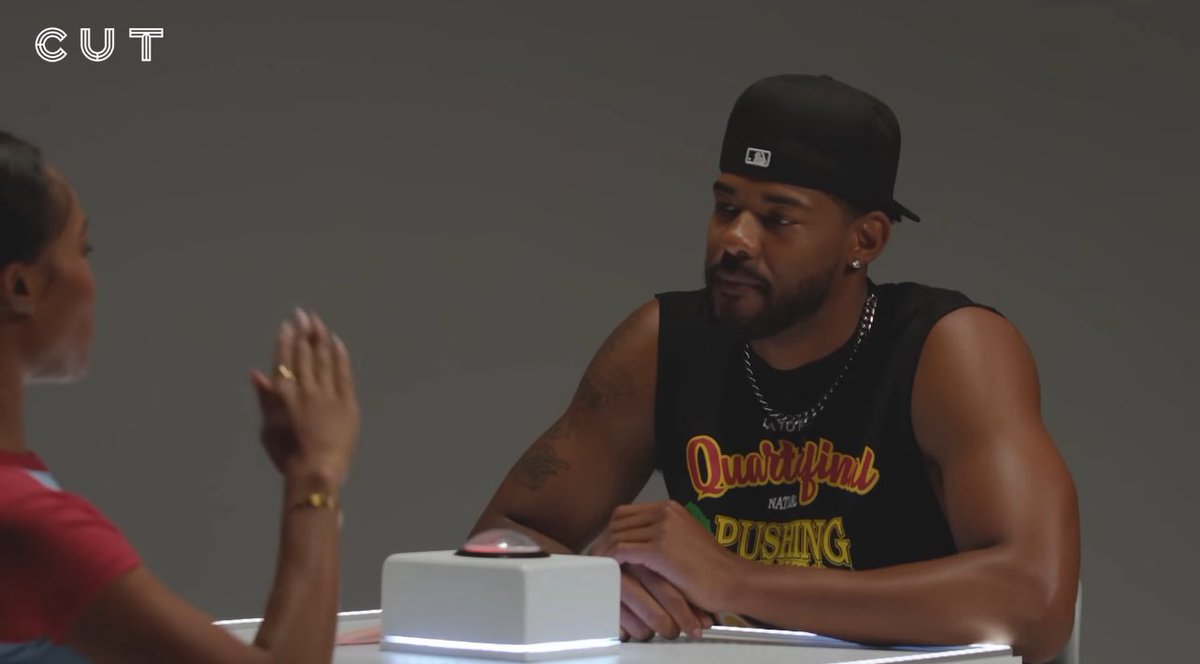 I've been tryna figure out why he looked familiar to me, this nigga was on youtube tryna "find love" with Quen Blackwell lol