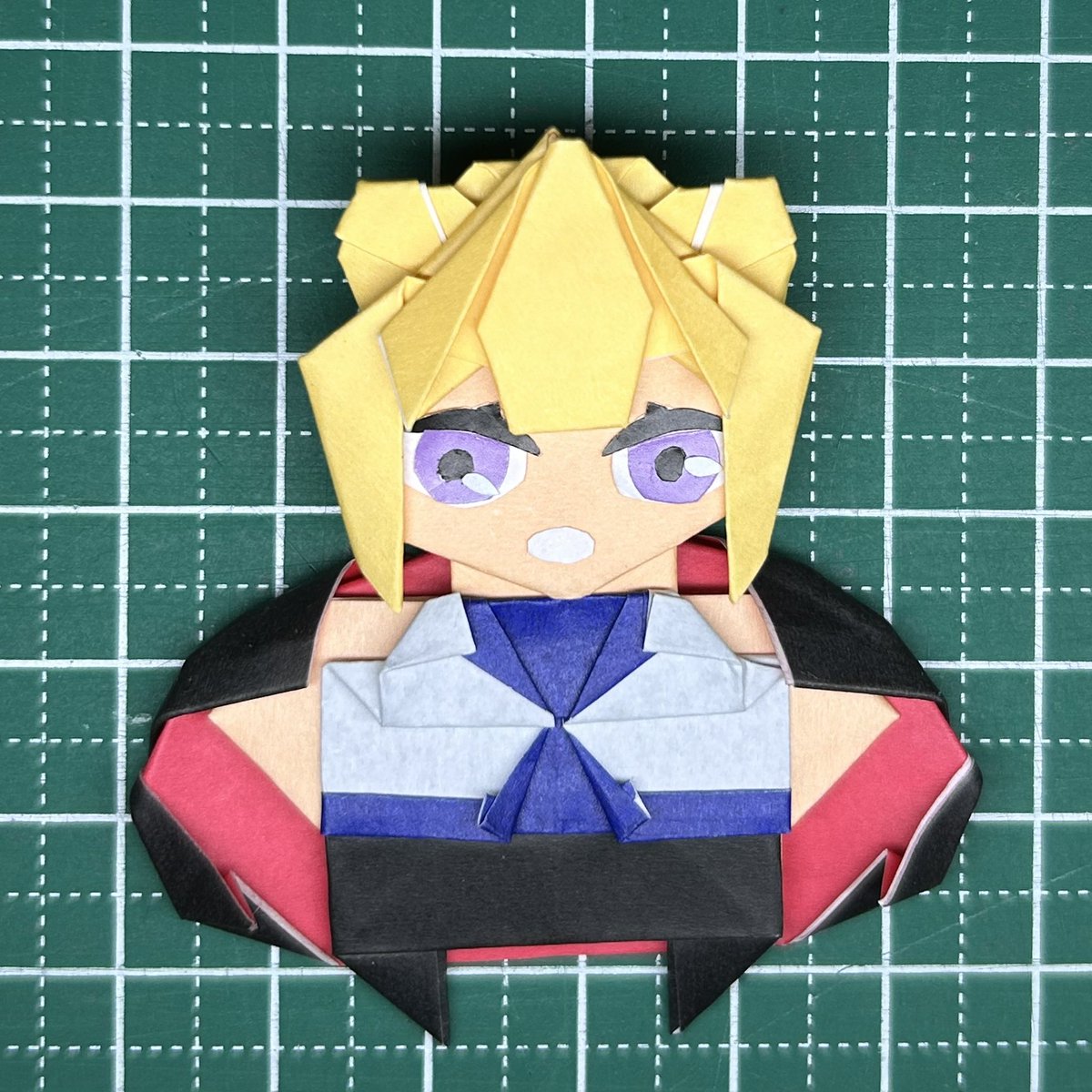 ゼンゼロより「イヴリン」を折り紙で作りました🔥

キリッとした表情と黒いコートがカッコイイ‼️
#ゼンゼロ 
#ゼンゼロ1周年 
#折り紙 
#イヴリン