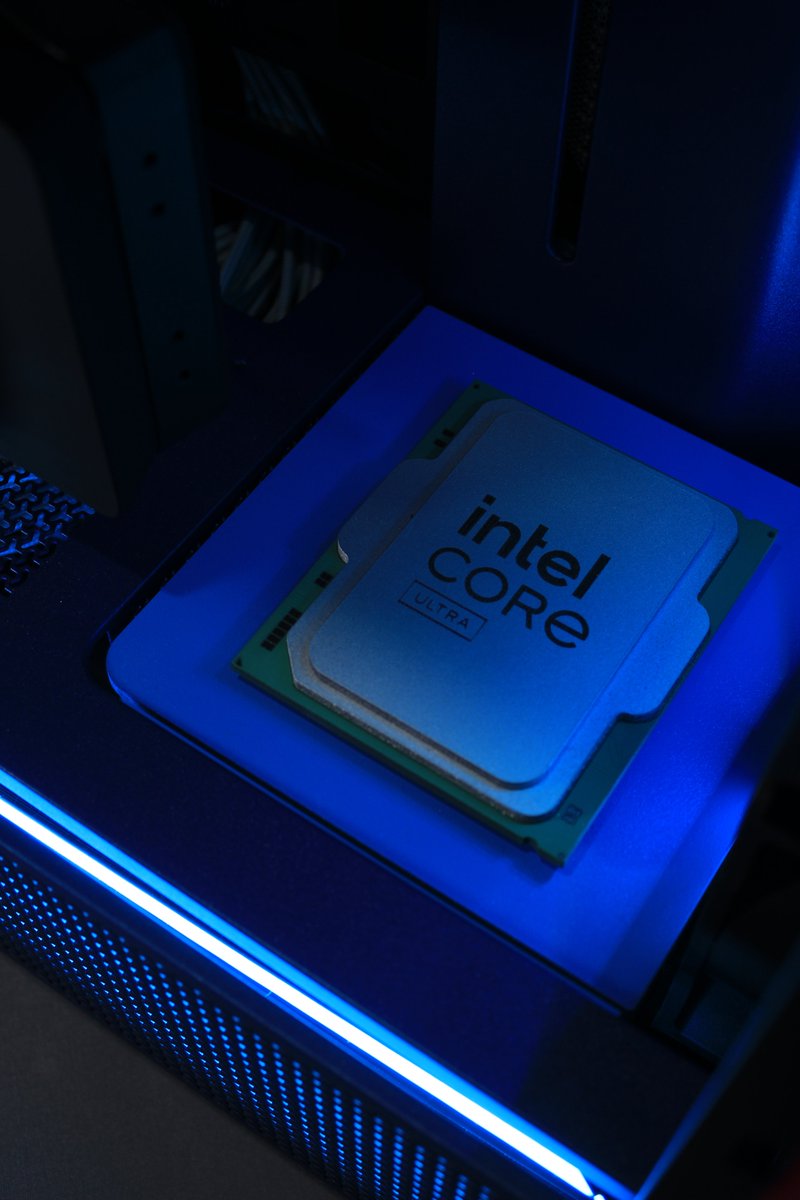 Phenom Design & Photography (@phenomgreg) on Twitter photo 🎯 Projet Core Ultra 5
Un mod PC conçu avec un objectif clair : créer un build aux couleurs d’Intel, tout en respectant un budget accessible pour les gamers.
Mission réussie 💪
🔹 CPU : Intel Core Ultra 5 235
🔹 GPU : Intel ARC B580
<a href="/IntelFrance/">Intel France</a> <a href="/CORSAIRFRA/">CORSAIR France</a> <a href="/CableMod/">CableMod</a> 🎯 Projet Core Ultra 5
Un mod PC conçu avec un objectif clair : créer un build aux couleurs d’Intel, tout en respectant un budget accessible pour les gamers.
Mission réussie 💪
🔹 CPU : Intel Core Ultra 5 235
🔹 GPU : Intel ARC B580
<a href="/IntelFrance/">Intel France</a> <a href="/CORSAIRFRA/">CORSAIR France</a> <a href="/CableMod/">CableMod</a>