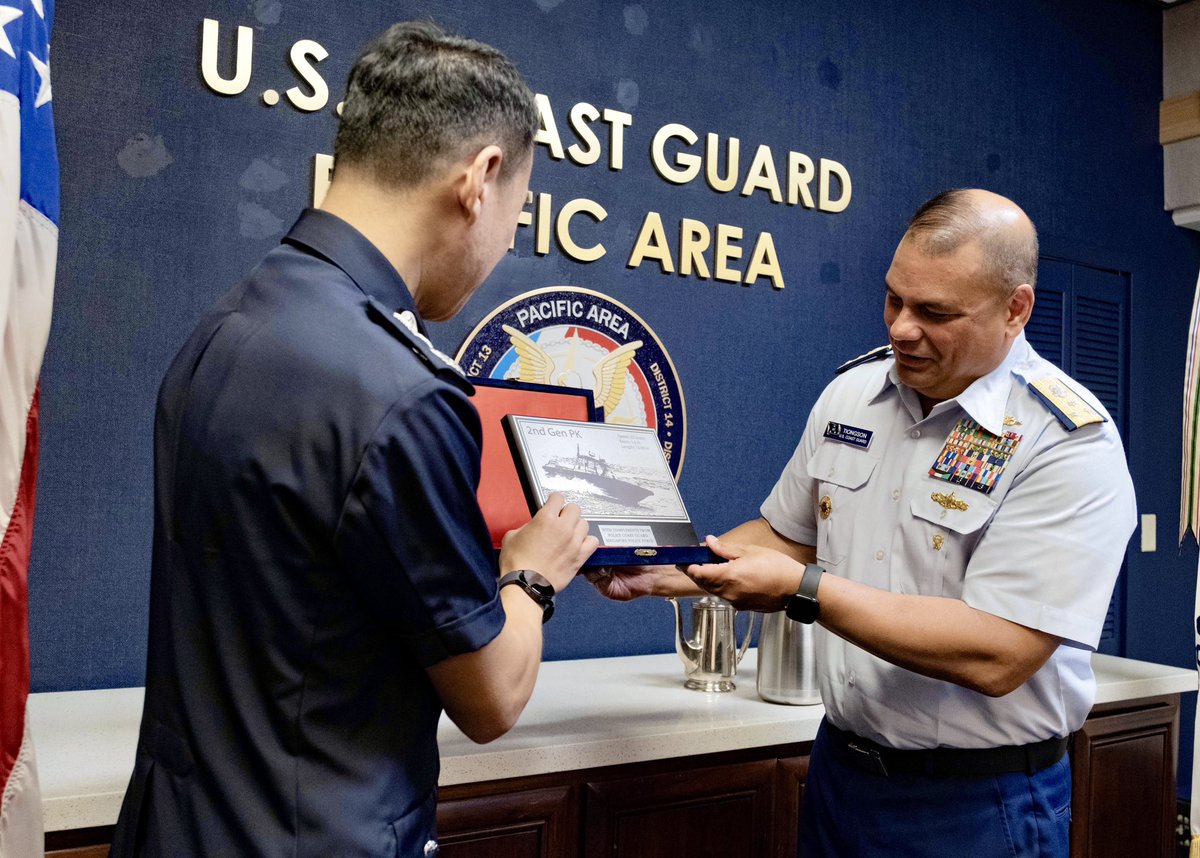 USCGPACAREA's tweet image. The Coast Guard Pacific Area hosted Singapore Police Coast Guard leaders, reinforcing maritime security and training. Vice Admiral Tiongson and Rear Admiral Novak engaged in a gift exchange with Singaporean officials. This partnership strengthens ties between the US and Singapore