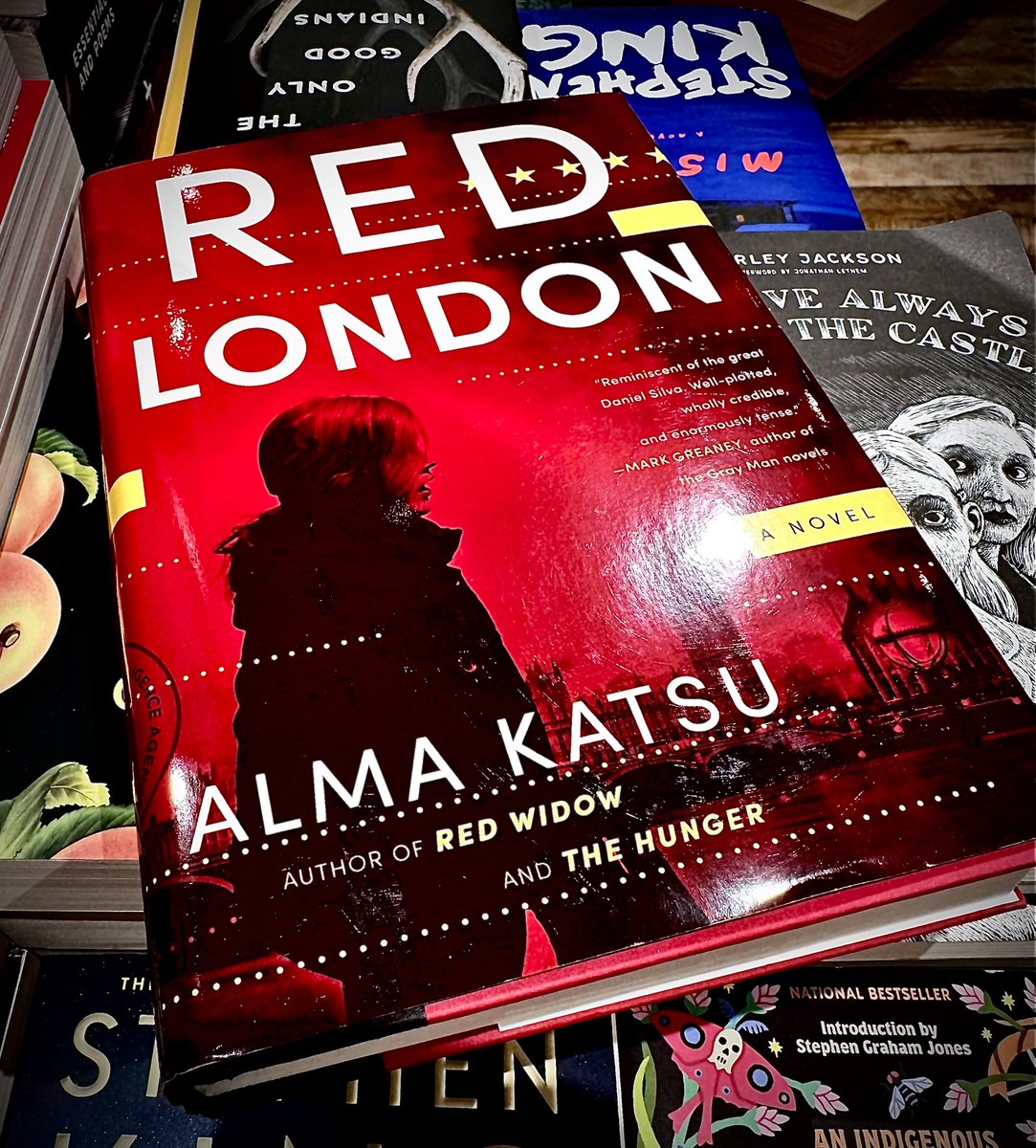 CE_Albanese's tweet photo. Missed @almakatsu’s signing at Tysons Corner Barnes & Noble but still scored a signed #RedLondon. https://t.co/yrtogaSgG7