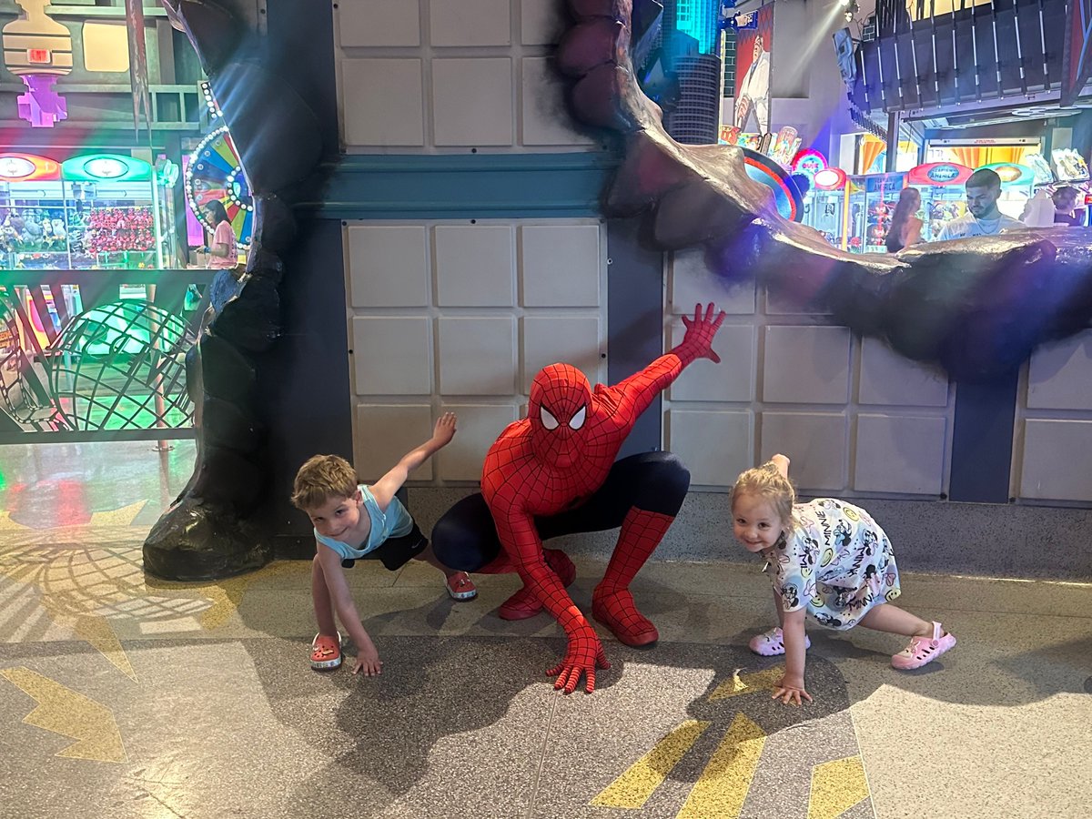 Four-year-old Bennett’s wish to explore Florida’s theme parks has come true! ✨ Our Spidey Senses tell us he had an amazing time! #WishGranted