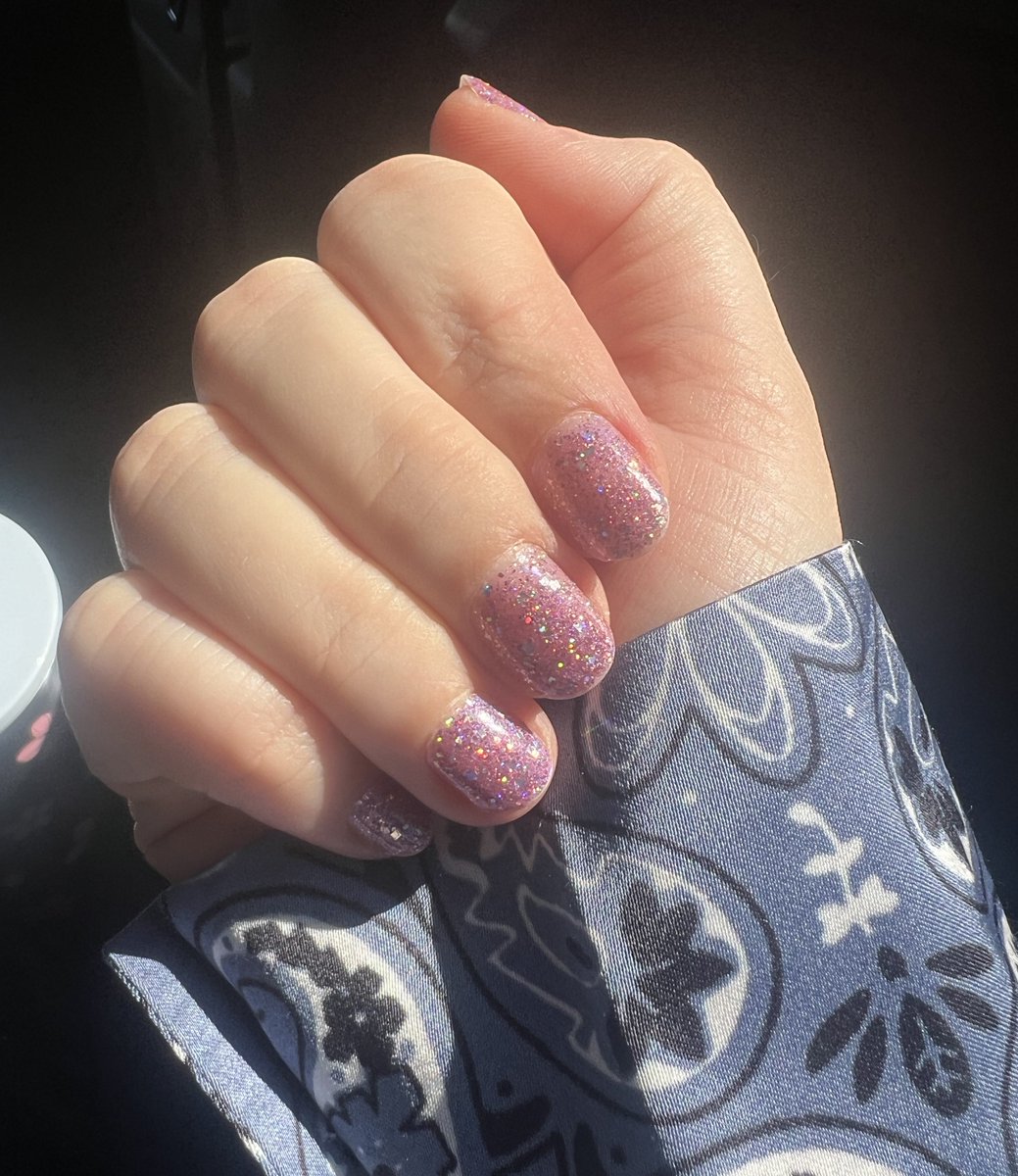 Still growing my claws 💅🏻
