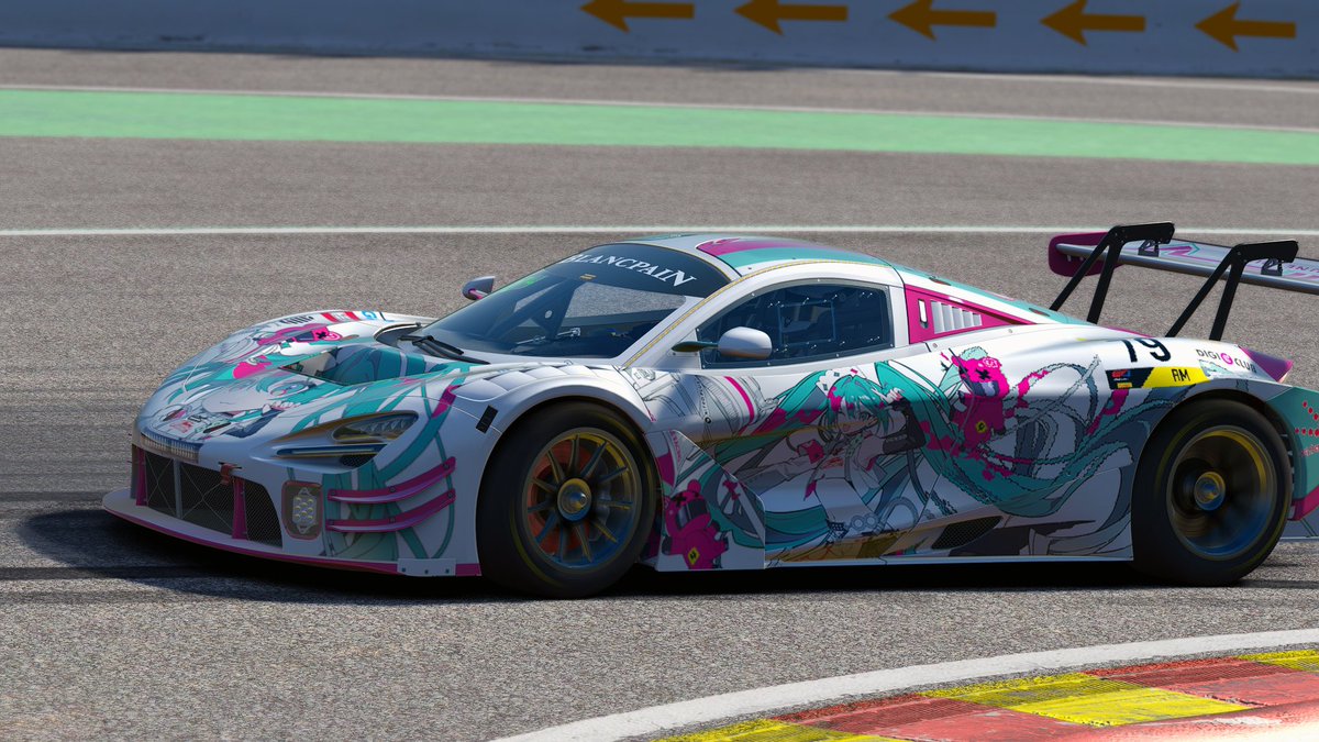 My attempt at a Miku livery on the McLaren 720S EVO Endurance :)