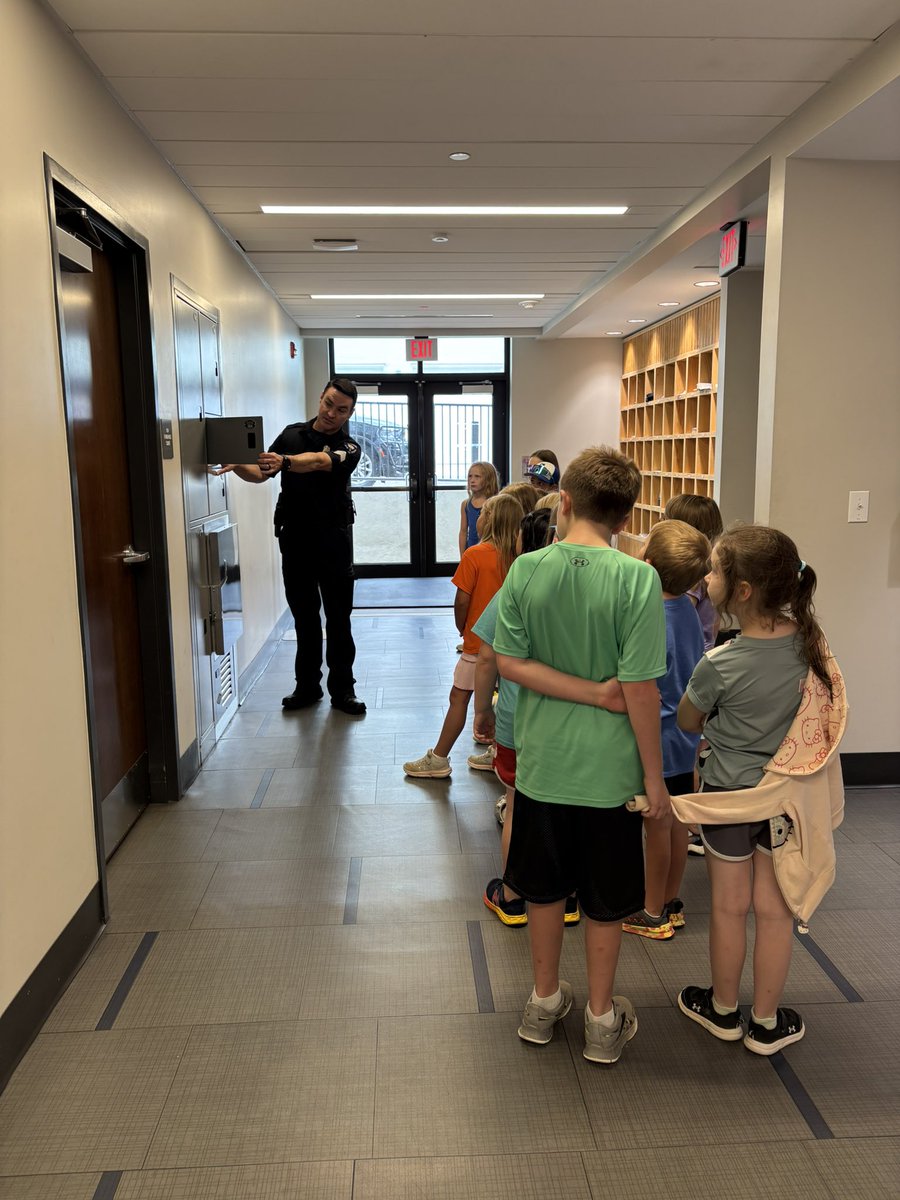We had some special visitors at the Starkville Police Department today!

Campers from the First United Methodist Church’s Weekday Ministry Summer Camp stopped by for a behind-the-scenes look at SPD. Our officers enjoyed showing them the equipment, vehicles, and technology we use