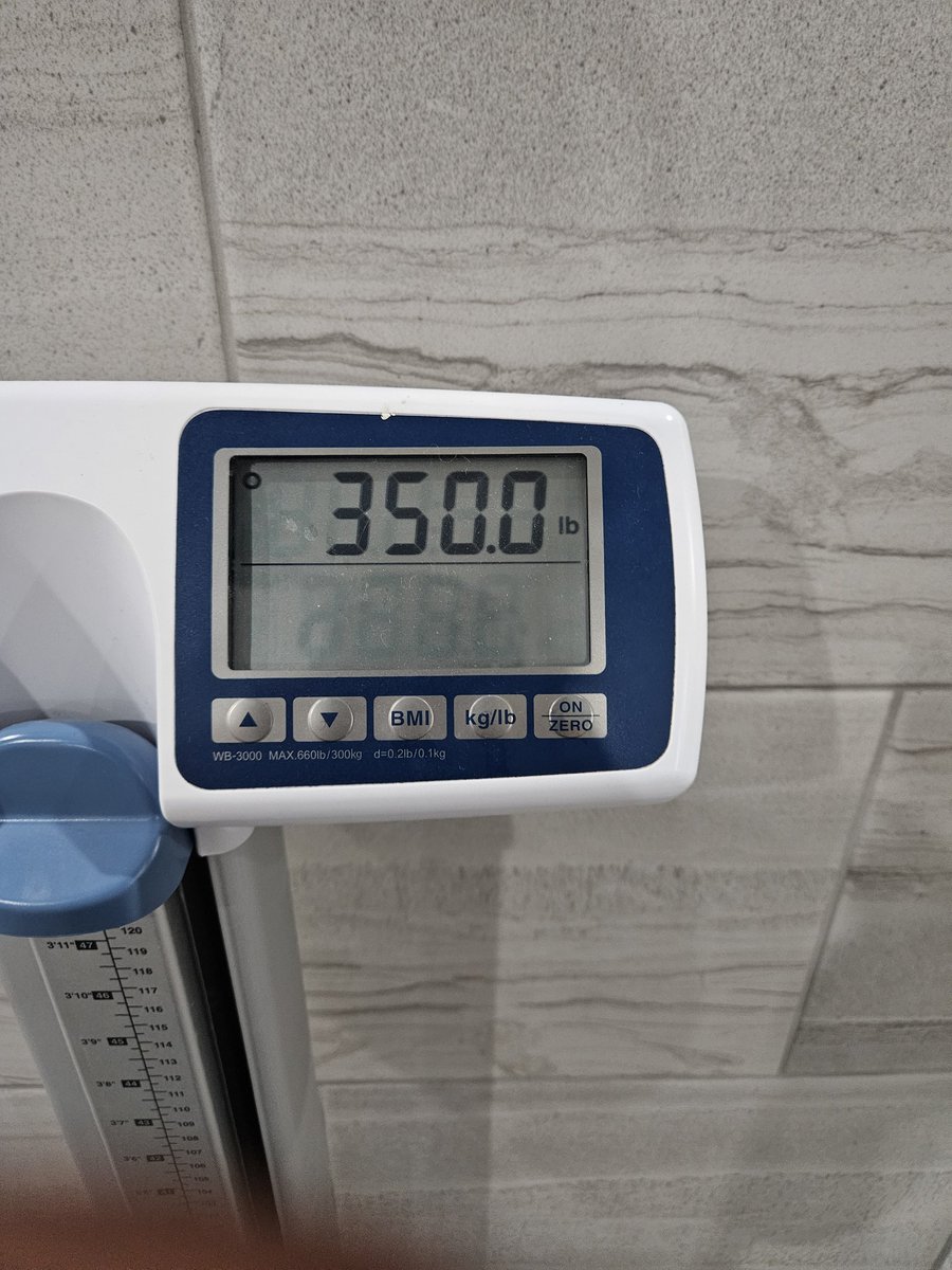 eflecx's tweet photo. While at chowan and vul i was between the weights of 360 and 380 currently 350 with faster feet same technique and long arms and 6'4 center guard. https://t.co/b5cNI6hk6j