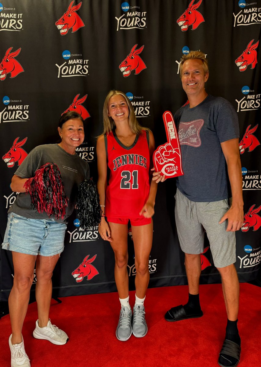 landri_schaffer's tweet image. Go Jennies?!❤️🤍 graceful to have an offer from UCM!
Thank you @UCMMULES