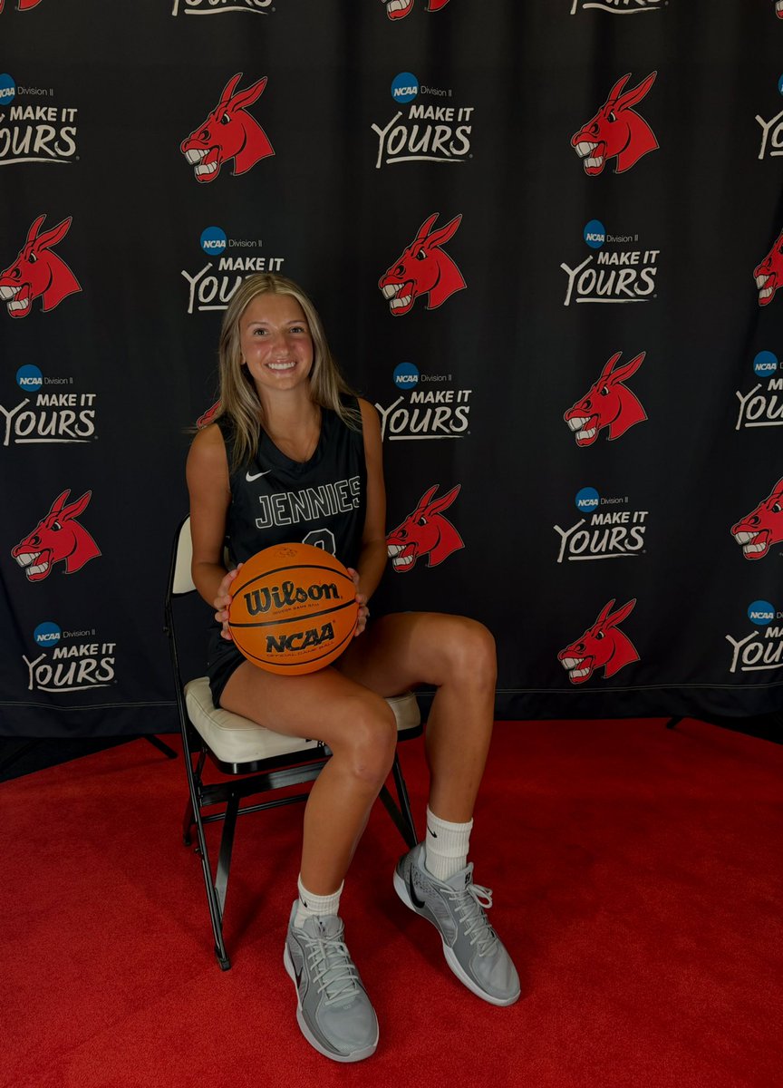 landri_schaffer's tweet image. Go Jennies?!❤️🤍 graceful to have an offer from UCM!
Thank you @UCMMULES
