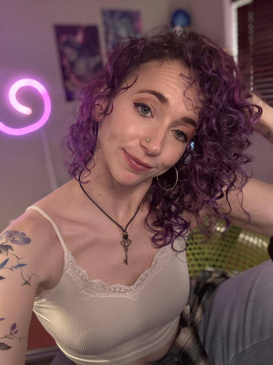 curlybdancer's tweet image. Hi!!!
We are live and playing more Witcher 3! Join me and Geralt find Ciri!
┆
┆
╰┈➤ˎˊ˗ twitch.tv/curly
╰┈➤ˎˊ˗ youtube.com/@curlybdancer