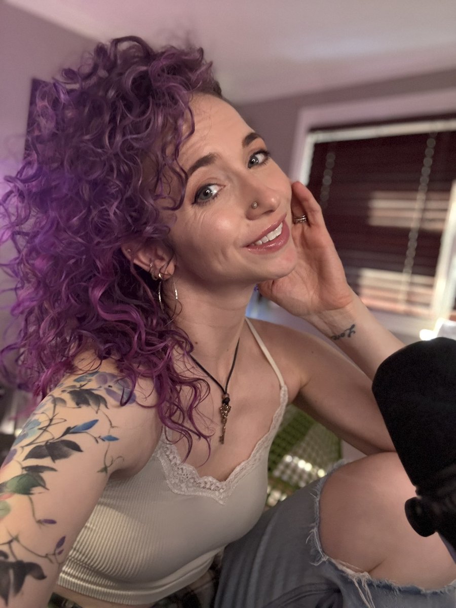 curlybdancer's tweet image. Hi!!!
We are live and playing more Witcher 3! Join me and Geralt find Ciri!
┆
┆
╰┈➤ˎˊ˗ twitch.tv/curly
╰┈➤ˎˊ˗ youtube.com/@curlybdancer