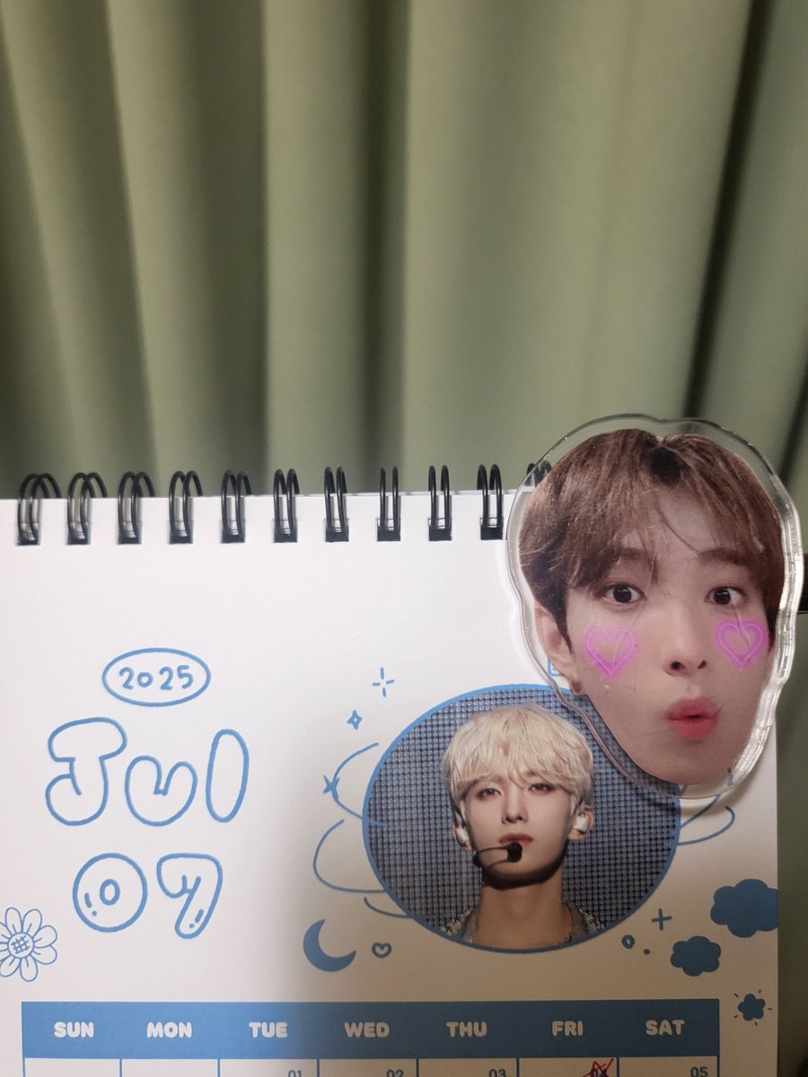❤로겸님 이벵 당첨 물품 도착❤
뜯어보자마자 귀엽고 사랑스러운 겸이가 뾱♡ 너무 좋아서 요즘 밈으로 하룰라라 다녀왔습니다 (๑˃̶͈̀∇˂̶͈́)و⁾⁾˚* 너무 예쁘자나요옼 d=(´▽｀)=b 이벵 다시 한 번 감사드리구 예쁜 겸이 굿즈랑 맛도리 간식들도 감사합니다아 -♡