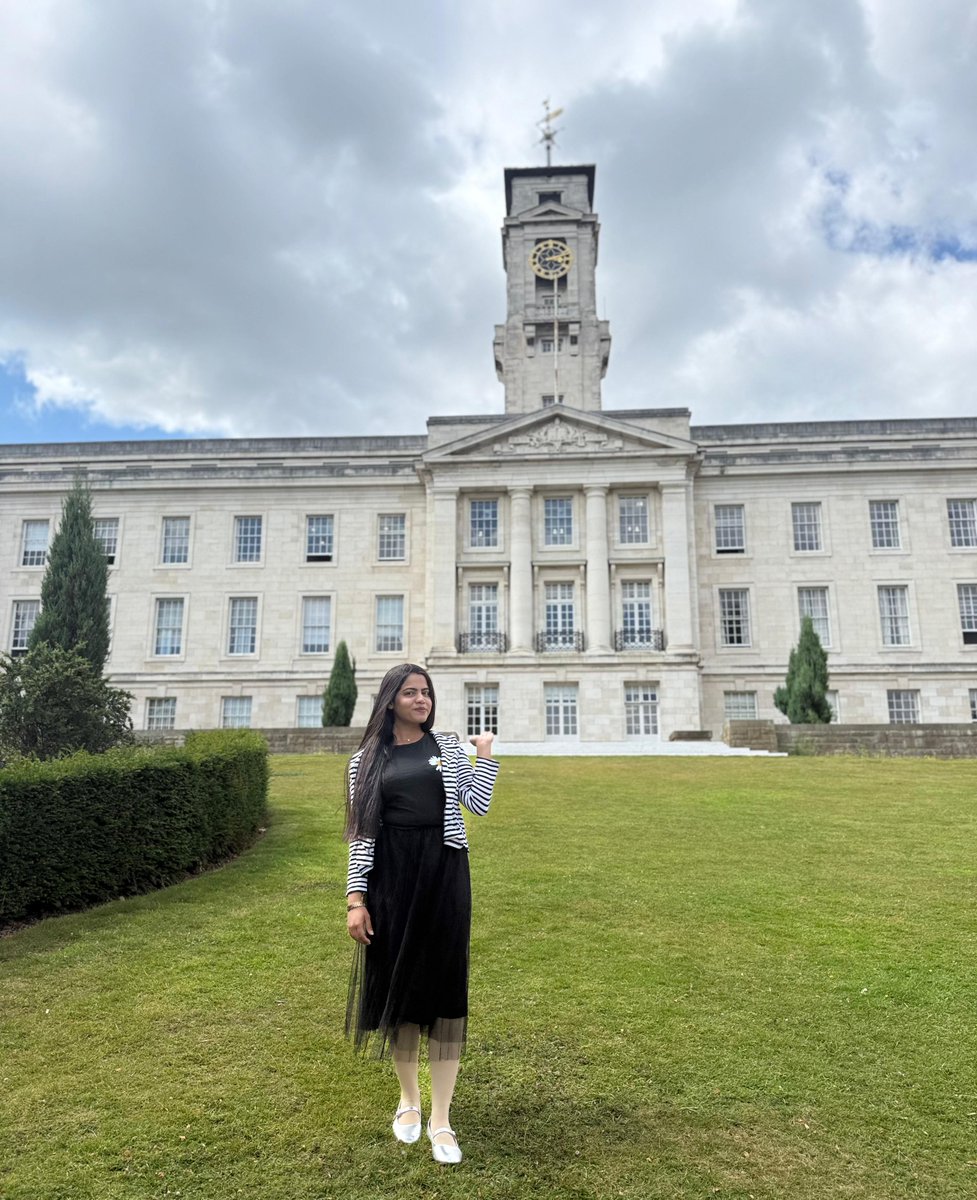 IzaFatima6's tweet photo. Another #chapter of my #PhD has begun. 
After completing a part of my research work on cereal's root branching pattern in the @AustPlantPhenom, @Adelaide University, I've joined the #School of #Biosciences at the University of #Nottingham in the UK for the upcoming academic year. https://t.co/Fe12xKHPs6