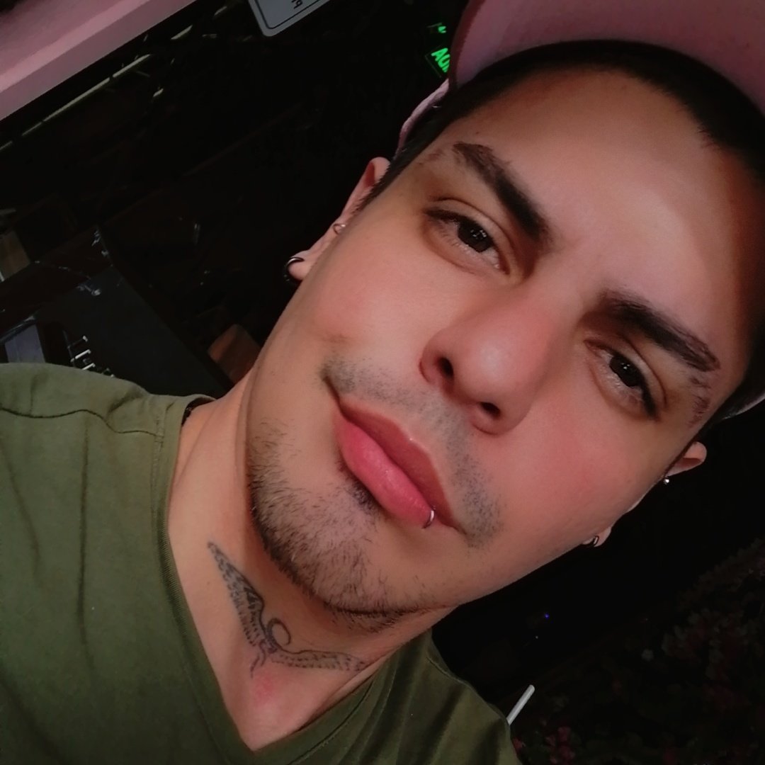 RafiS2610's tweet photo. #NuevaFotoDePerfil https://t.co/2HXWVzwcgy
