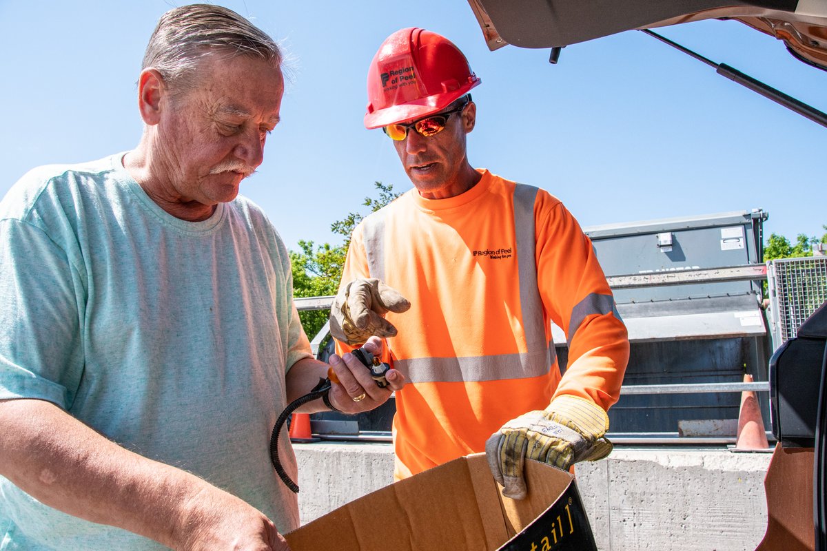 Last weekend, 35+ cyclists rolled into our Brampton CRC!

Riders from the Brampton Environmental Alliance's Community Ride Program:
🚴‍♂️ Learned about Peel's services
🚴‍♂️ Attended a presentation
🚴‍♂️ Enjoyed freezies and refreshments

To learn more, visit peelregion.ca/waste.