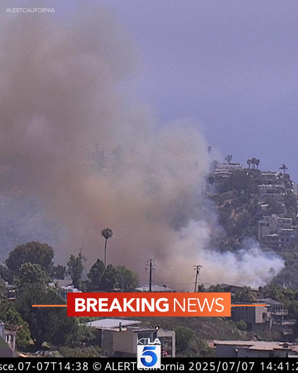 #BREAKING: Brush fire threatens homes in Laguna Beach. Live updates: ktla.com/news/californi…