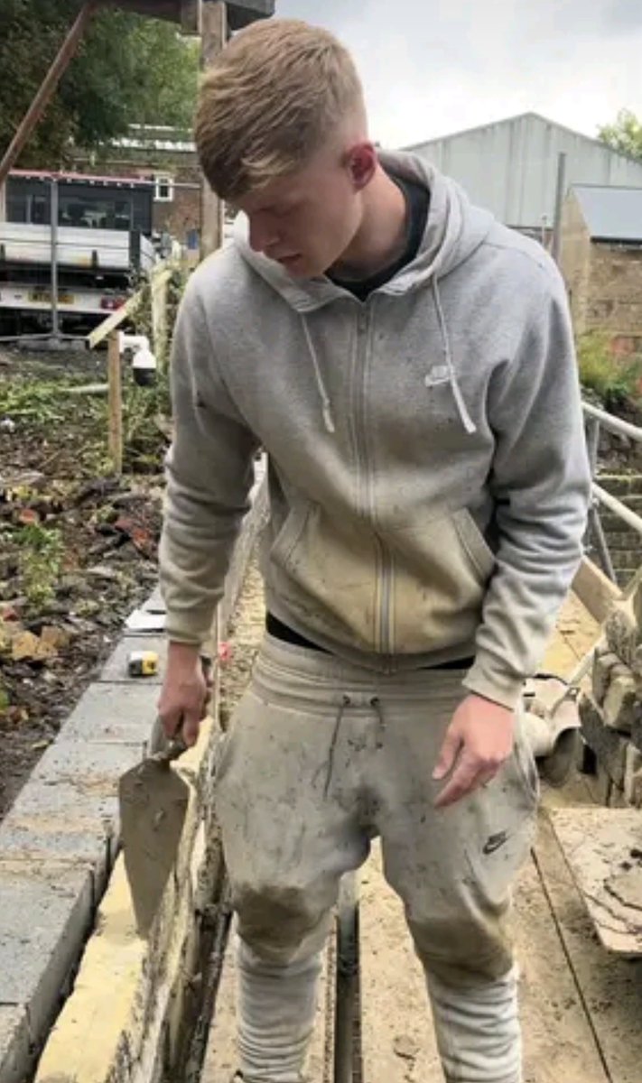Craig_a_1's tweet photo. Propa Fit Tradie fuck https://t.co/Ly2jGpZSGb