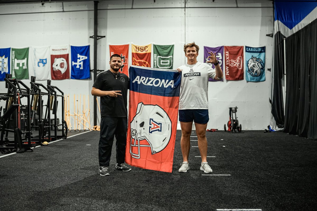 coach_borja's tweet photo. This is what buying in and putting in the work looks like. Last workout of the summer 
 @ArizonaFBall got them one 🐻 @porter_patton https://t.co/fZErhI4OWl