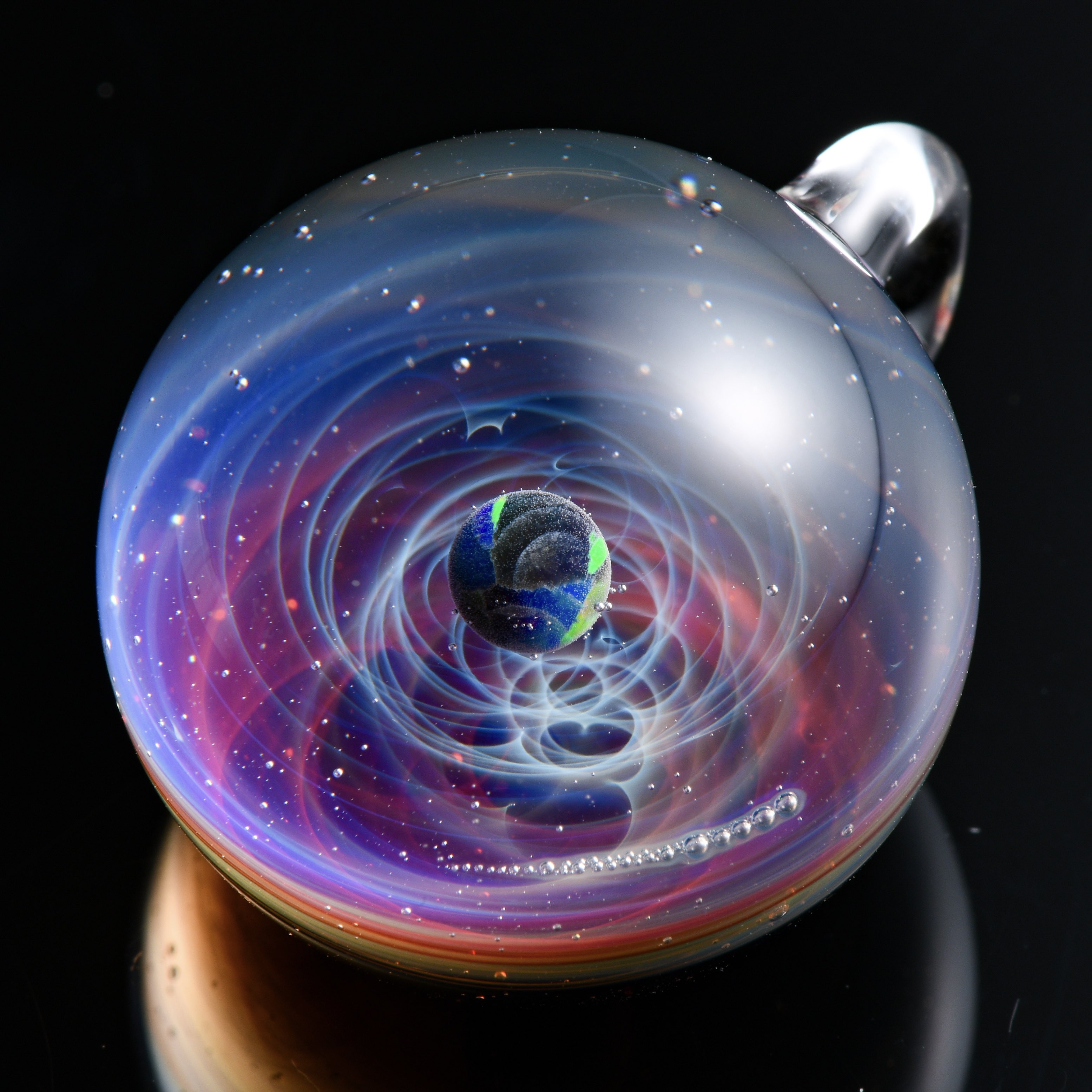 α [プラスアルファ] | 宇宙ガラス | Information