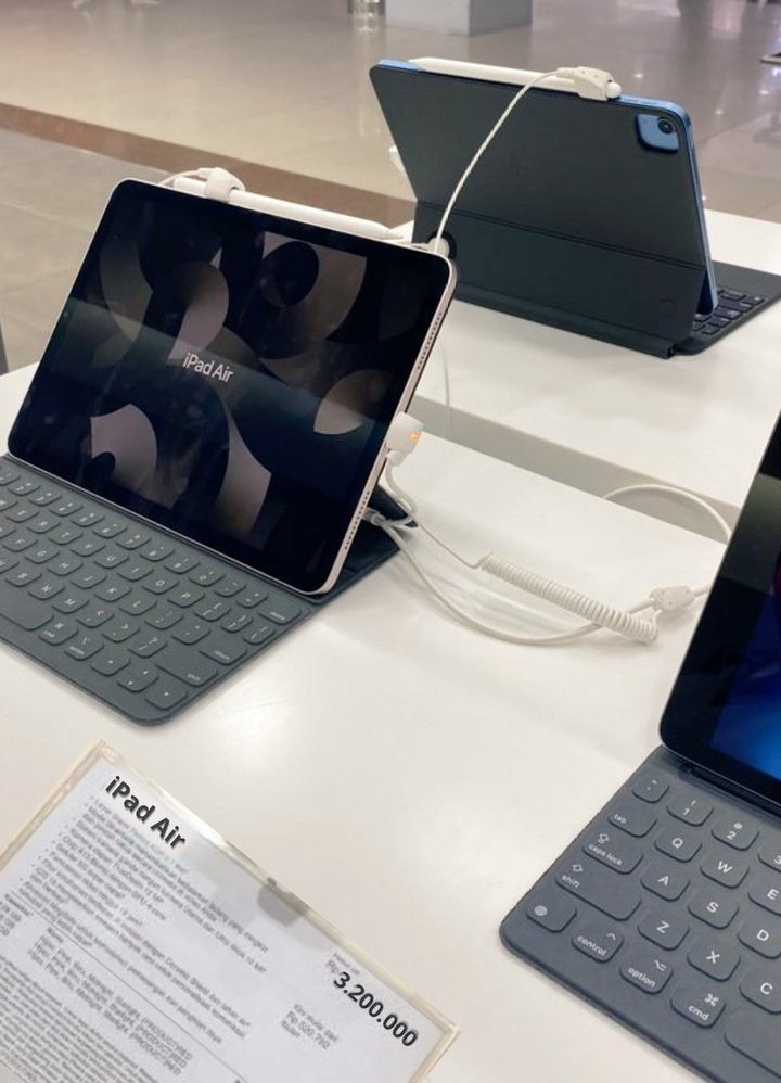 Saham anjlok!! Emang boleh iPad udah setara tabled xiaomi 😭

—A threadd