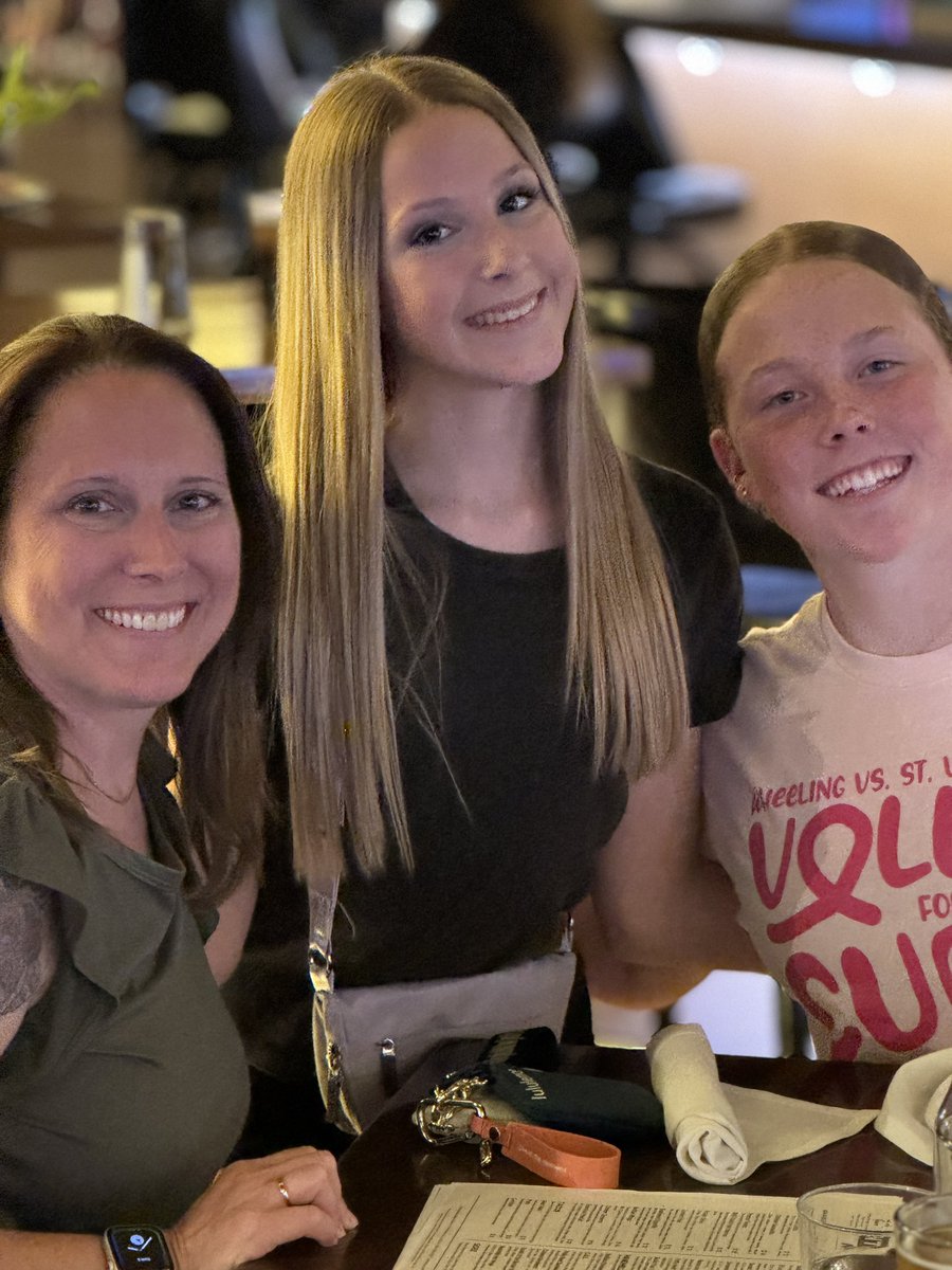 hubbardbradford's tweet image. Happy Birthday, Bryn! I don’t know how you do it all! HS dance, studio classes, competition team, crushing academics, and a busier social schedule than anyone I know. You’re kind, sweet, smart, dedicated, hardworking &amp;amp;unconditionally loving. May 14 treat you well! #HubbardSisters