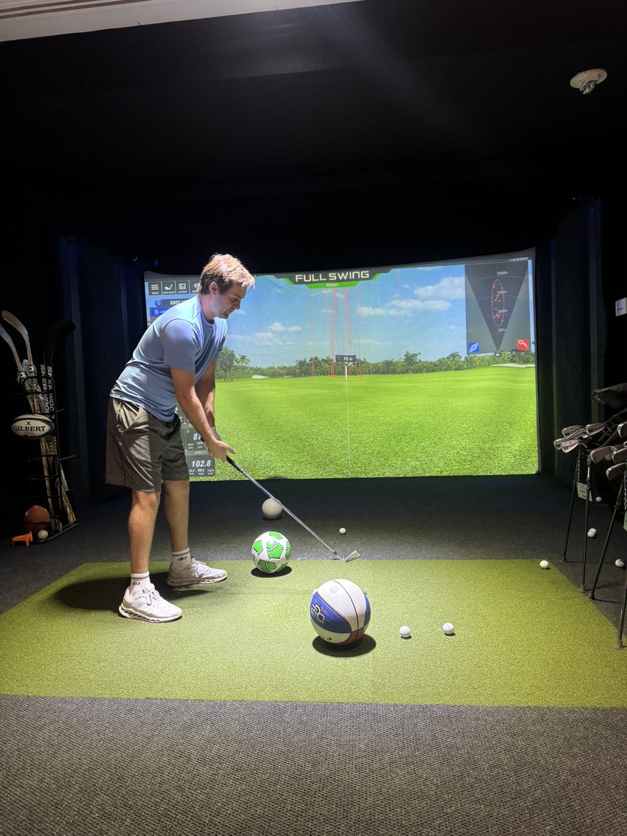 kempton_timothy's tweet image. In the lab