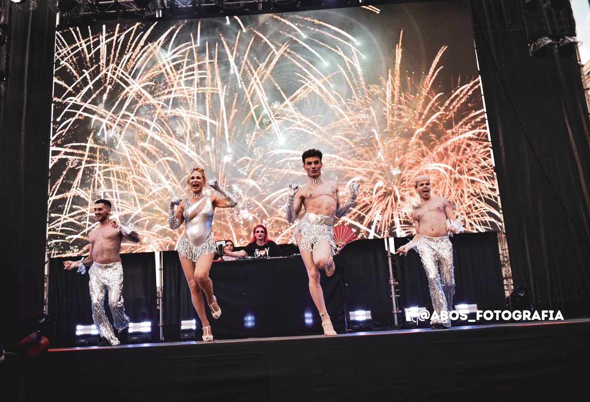 MMourreau's tweet photo. #revecabaret #nuevaobra #comediamusical
#orgullogay @MADOrgullo #puertadelsol #MadridOrgullo2025 pronto estrenamos en #Madrid https://t.co/kjPJGvnYW0