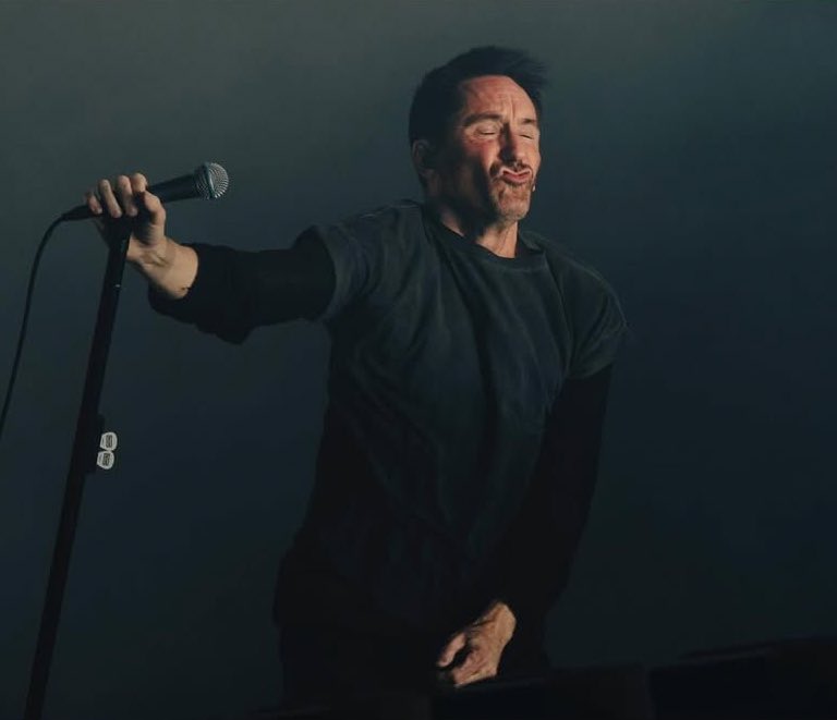 p0licyoftruth_'s tweet photo. this might be the best picture taken of trent on this tour so far https://t.co/9Dg5kJFpiN
