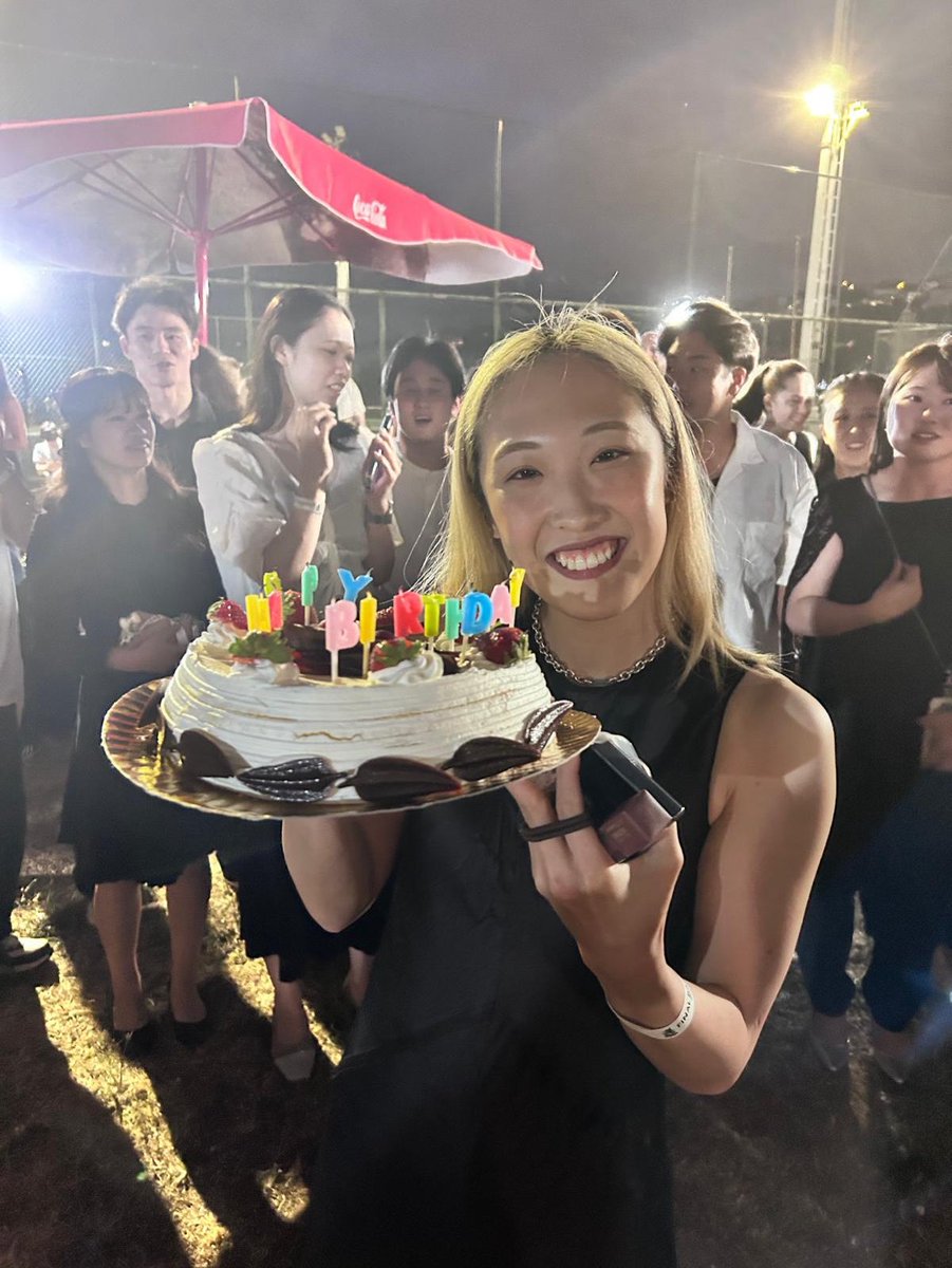 令和7年7月7日　26歳🤩
サプライズでいっぱいお祝いしてもらえた😭🎂🥂

自分がやりたいことを挑戦できていることに感謝をして、
結果が評価されやすいスポーツ界だけど、
結果はもちろんのこと、結果以外にもスポーツの魅力は沢山あることを少しでも伝えられるような人になりたい！！💫