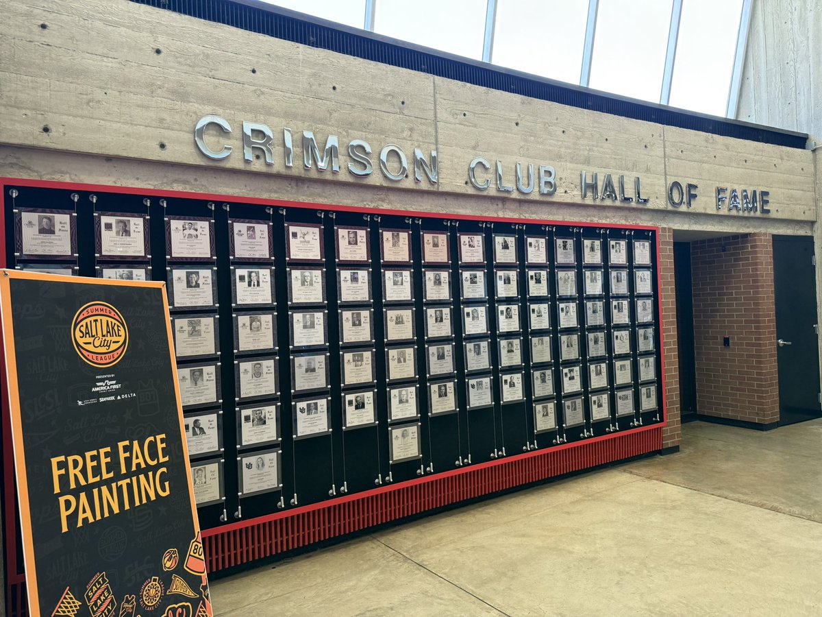 hoophall18's tweet photo. University of UtahにあるCRIMSON CLUB HALL OF FAME🇺🇸
#日本バスケットボール殿堂 #basketballhalloffame #naismith https://t.co/2DuoYTGzz2