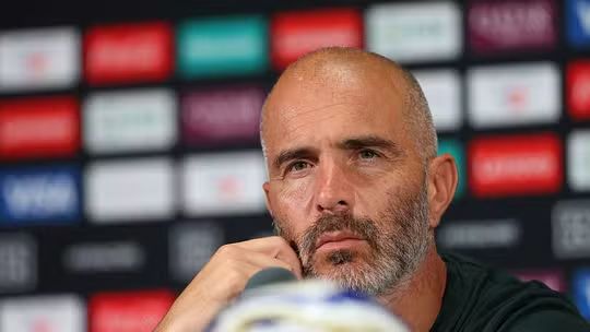 Chelsea-træneren Maresca til pressemøde inden VM-semifinalen mod Fluminense:
- Vi kommer med to forskellige forudsætninger. Chelsea har spillet 63 kampe i sæsonen. Hvor mange har Fluminense spillet?
Journalist i salen: - 70!
Maresca: 😲
PS! Det rigtige svar er 62-75 ... 🇧🇷⚽️