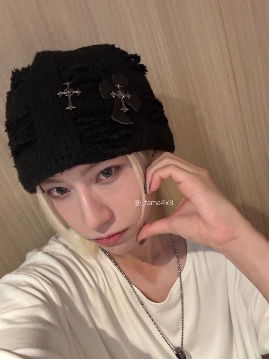 _tama4x3's tweet photo. 빙화가 셀카도 줬어요... 진짜진짜 太可爱呀,,,
#BINGHUA #谢秉桦 #ビンファ #시에빙화 https://t.co/EGDN8DvLx6