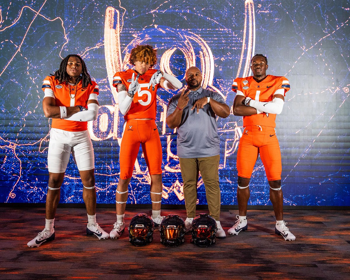 Josiah_Teasley's tweet image. Told you we weren’t done @Dcsogoat @DaMari_Carter @Coach_Mims2 🔹⚔️🔸#HoosDat 👀