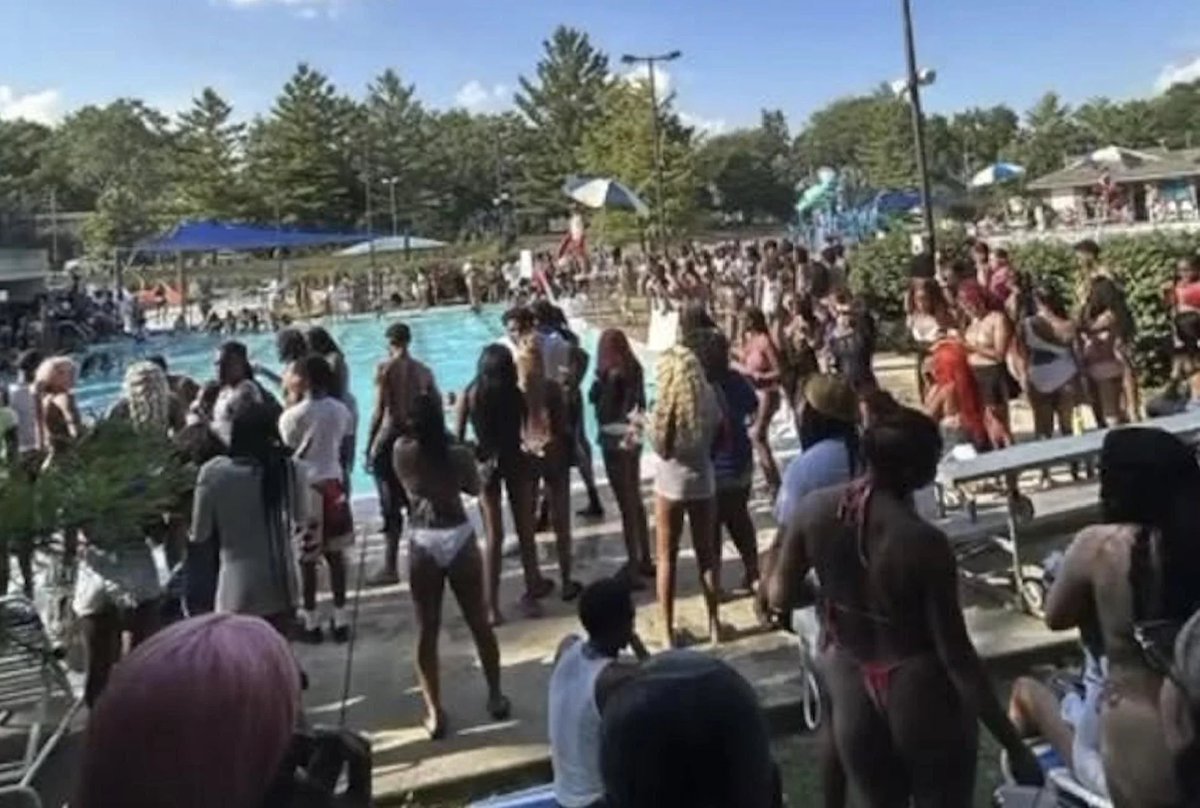 Chief Thomas Weitzel-Retired (@chiefweitzel) on Twitter photo Weitzel: "There was a shooting in Plainfield Park, another in Prospect Heights, & teens took over a pool in Glen Ellyn. Officers were also assaulted in Bridgeview. This rising lawlessness & Chicago-style crime have spread to the suburbs." <a href="/CWBChicago/">CWBChicago</a> <a href="/MorningAnswer/">Morning Answer</a> <a href="/WGNNews/">WGN TV News</a> Weitzel: "There was a shooting in Plainfield Park, another in Prospect Heights, & teens took over a pool in Glen Ellyn. Officers were also assaulted in Bridgeview. This rising lawlessness & Chicago-style crime have spread to the suburbs." <a href="/CWBChicago/">CWBChicago</a> <a href="/MorningAnswer/">Morning Answer</a> <a href="/WGNNews/">WGN TV News</a>