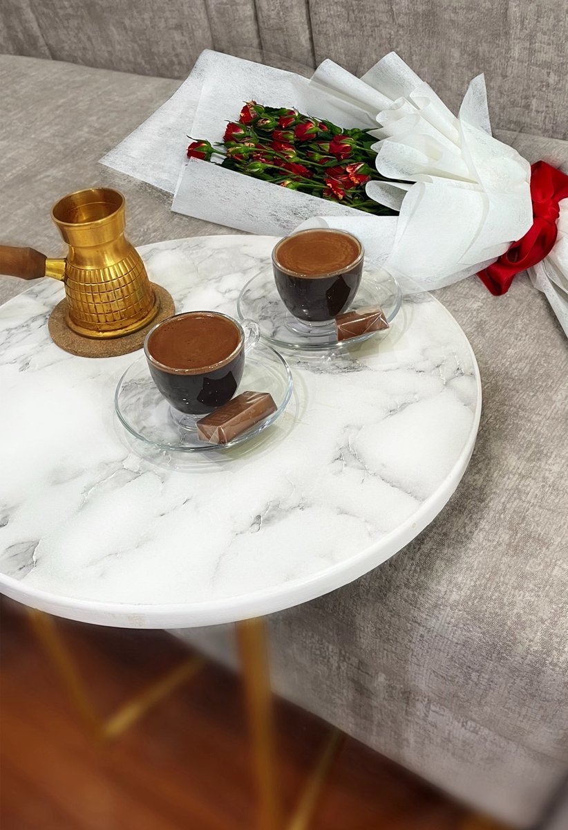 Bshyi's tweet photo. كوبين قهوة، وكل قلّبي قدامي 🤍. https://t.co/LmBDRfpiuQ