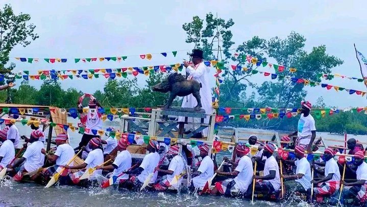 whiitetyger's tweet image. The Traditional Omugu-Aru (Boat Regatta) Dazzles in Okpoama-Brass in Honour of H.E. Chief Timipre Marlin Sylva’s 61st Birthday
The waters of Okpoama-Brass came alive in a breathtaking display of colour, rhythm, and cultural pride as the traditional Omugu-Aru (Boat Regatta)