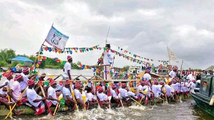whiitetyger's tweet image. The Traditional Omugu-Aru (Boat Regatta) Dazzles in Okpoama-Brass in Honour of H.E. Chief Timipre Marlin Sylva’s 61st Birthday
The waters of Okpoama-Brass came alive in a breathtaking display of colour, rhythm, and cultural pride as the traditional Omugu-Aru (Boat Regatta)