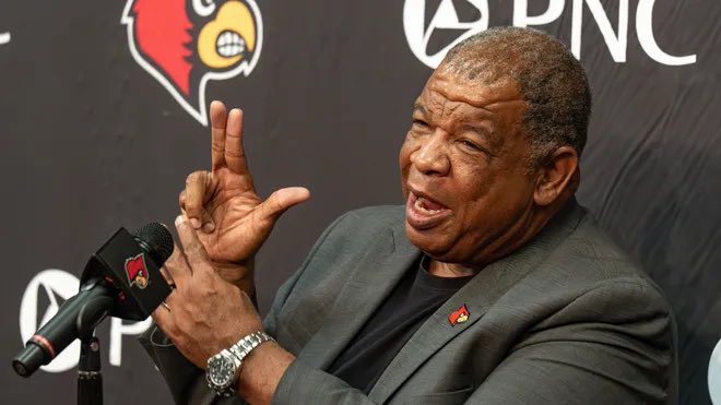 Since Friday, Louisville has received commitments from:

-4⭐️ OT Jarvis Strickland (#1 player in KY)
-3⭐️ TE Julius Miles (one of the top TEs in FL)
-4⭐️ ATH Jayden McGregory

The Cards are on fire in early July