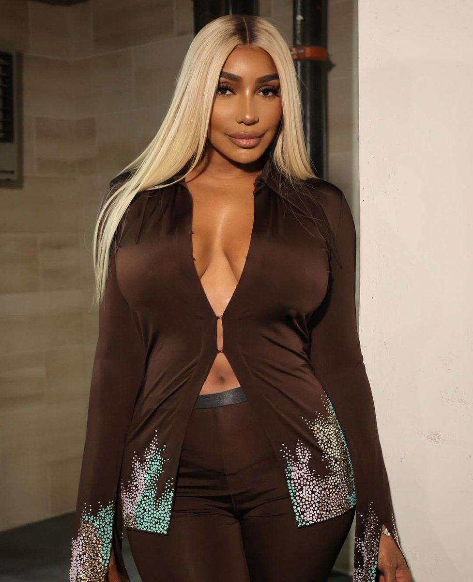 Allstarsofbravo's tweet photo. Nene Leakes returning to The Real Housewives of Atlanta S17 🍑 #RHOA #neneleakes https://t.co/yrtCOs9DnB