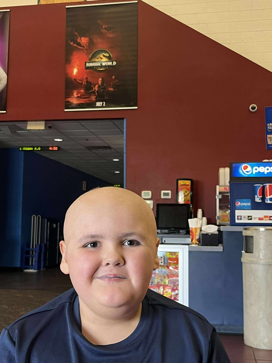 CrystalCole47's tweet image. Greyson is watching the new Jurassic movie, they lucked out and got an empty theater!