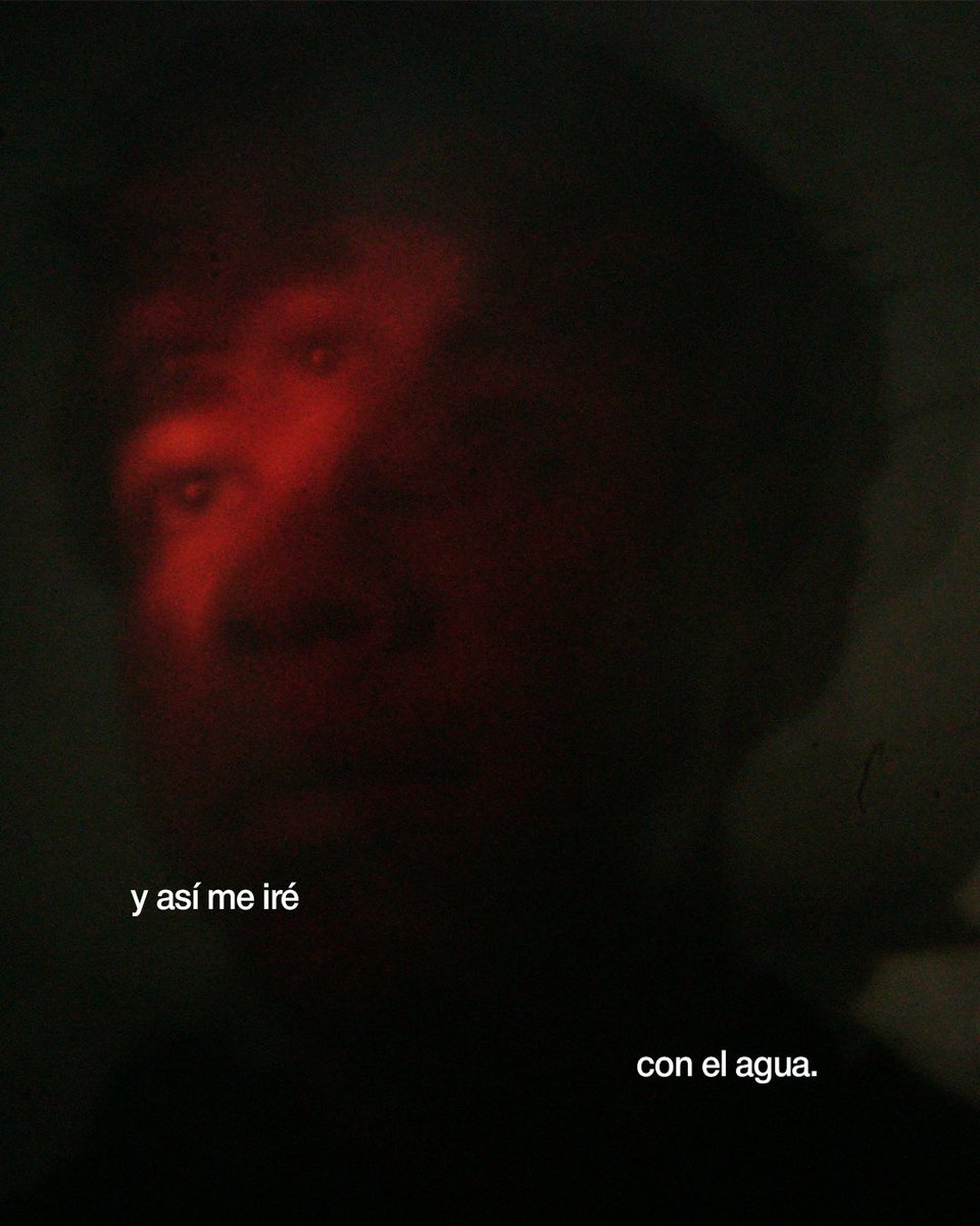 PimientaFilms's tweet image. hijo del trueno
llovió cuando nací
y así me iré
con el agua
Lucas acaba de llegar. Una ciudad gris lo recibe, pero él sigue soñando con los ojos abiertos.
“Lumbrensueño”, de José Pablo Escamilla.
Estreno en cines este 18 de julio.
#PimientaDistribución