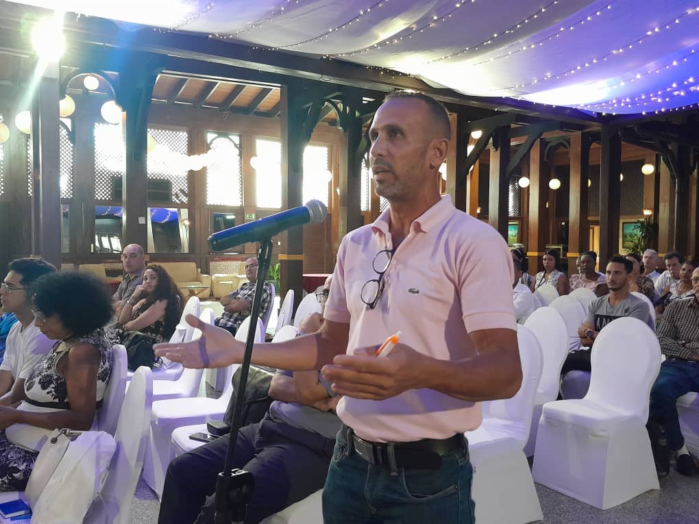 TecnomaticaCuba's tweet image. ➡️TecnoCiencia + ENIAC 2025: Evento clave de CUPET sobre informática, automatización y comunicaciones en Cuba. Del 7 al 9 de julio, análisis de últimos avances y estrategia de desarrollo. 
#Tecnociencia #Eniac2025 #Tecnomática45Aniversario