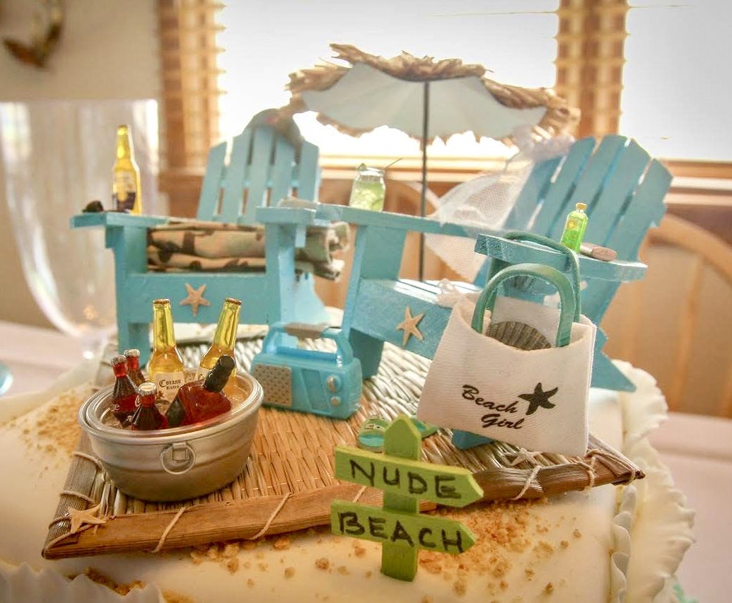 #Beach #wedding?  Make your own #personalized #cake topper!  It’s #fun. It’s uniquely you.  And it’s a great #memory.  

#weddingcake #weddingday #myo #diy #personalized #unique #ido #brideandgroom #marriage #memories #yourspecialday