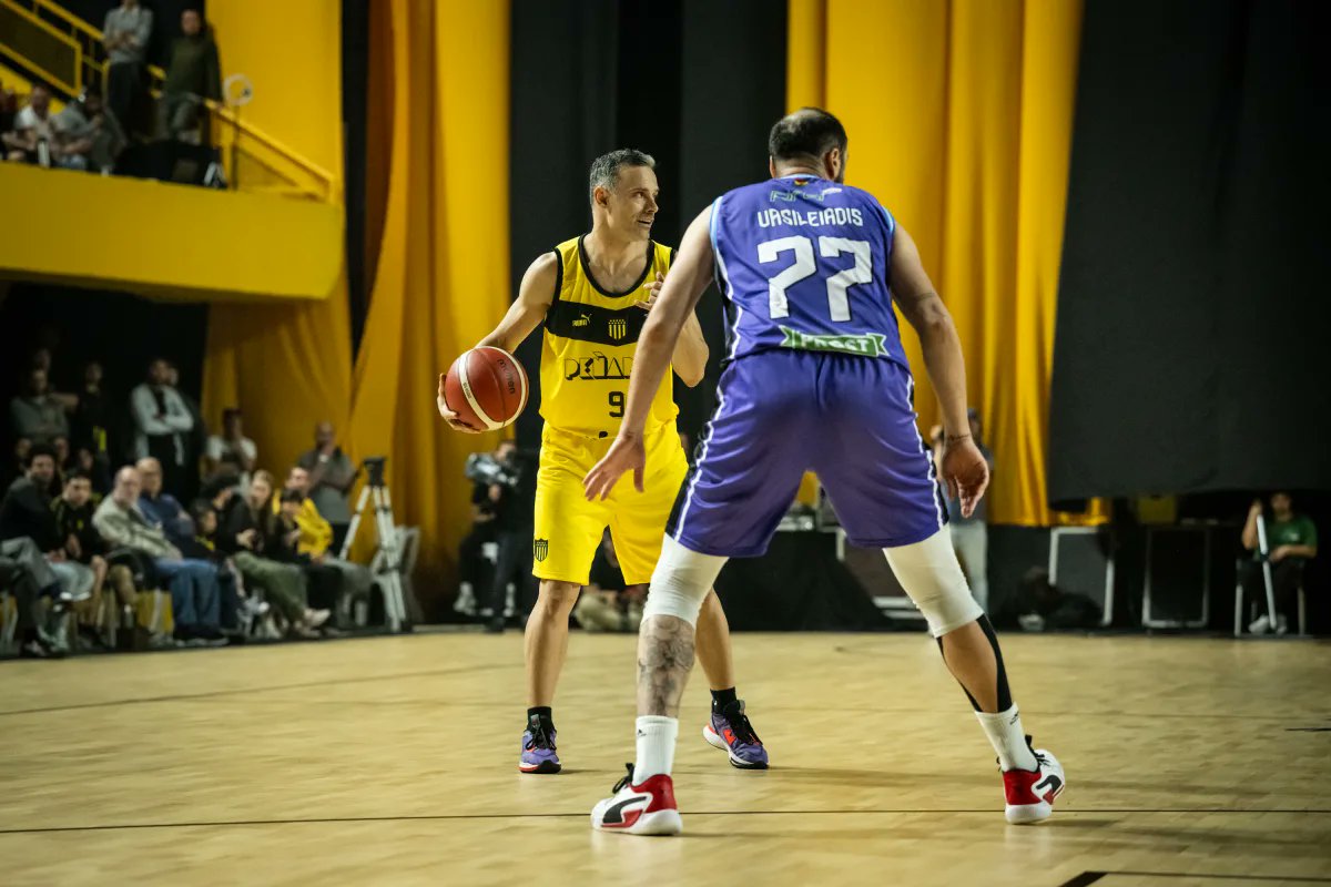 Federico Bavosi <a href="/monobavosi/">Fede</a>, tras haber defendido a Biguá la pasada temporada, es nuevo jugador de <a href="/BasketCAPuy/">PEÑAROL | Basketball</a> para la Liga Uruguaya 2025/26, es la quinta ficha confirmada junto a Santiago Véscovi, Nicola Pomoli, Emiliano Serres y Martín Rojas. Info: <a href="/banewur/">Alen Banewur Rubin</a>