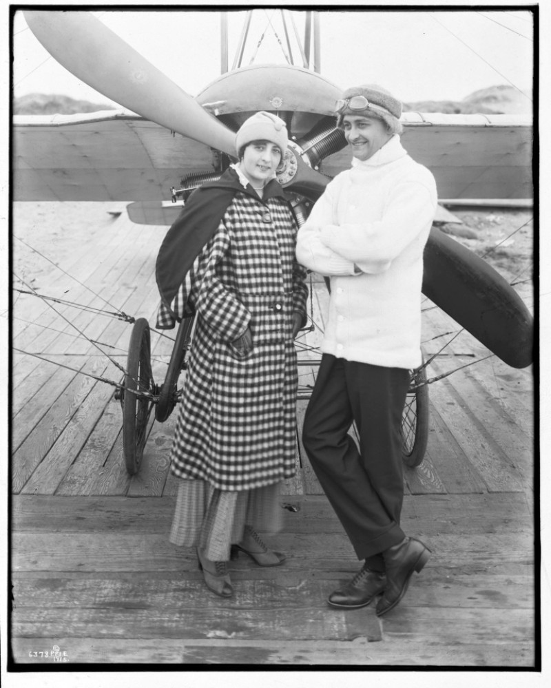 El aviador Silvio pettirosi 🇵🇾 y su esposa la uruguaya Sara Usher...