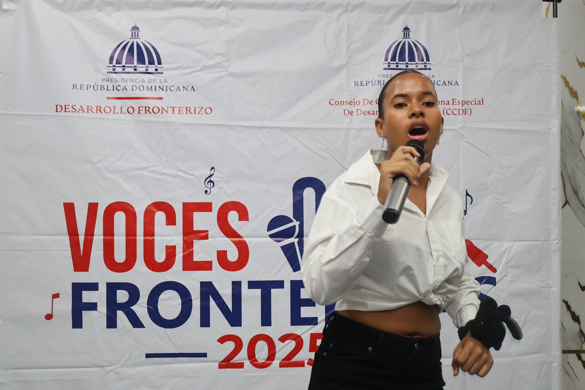 ElCentineladel2's tweet photo. Director Desarrollo Fronterizo promueve el canto como identidad cultural con Festival Voces Fronterizas y realiza agenda de trabajo en beneficios de los comunitarios en Independencia https://t.co/E65X5Ugiaf 

@PerezTejadaRD @dgd
a través de @El Centinela de la Frontera https://t.co/LXdkwJo391