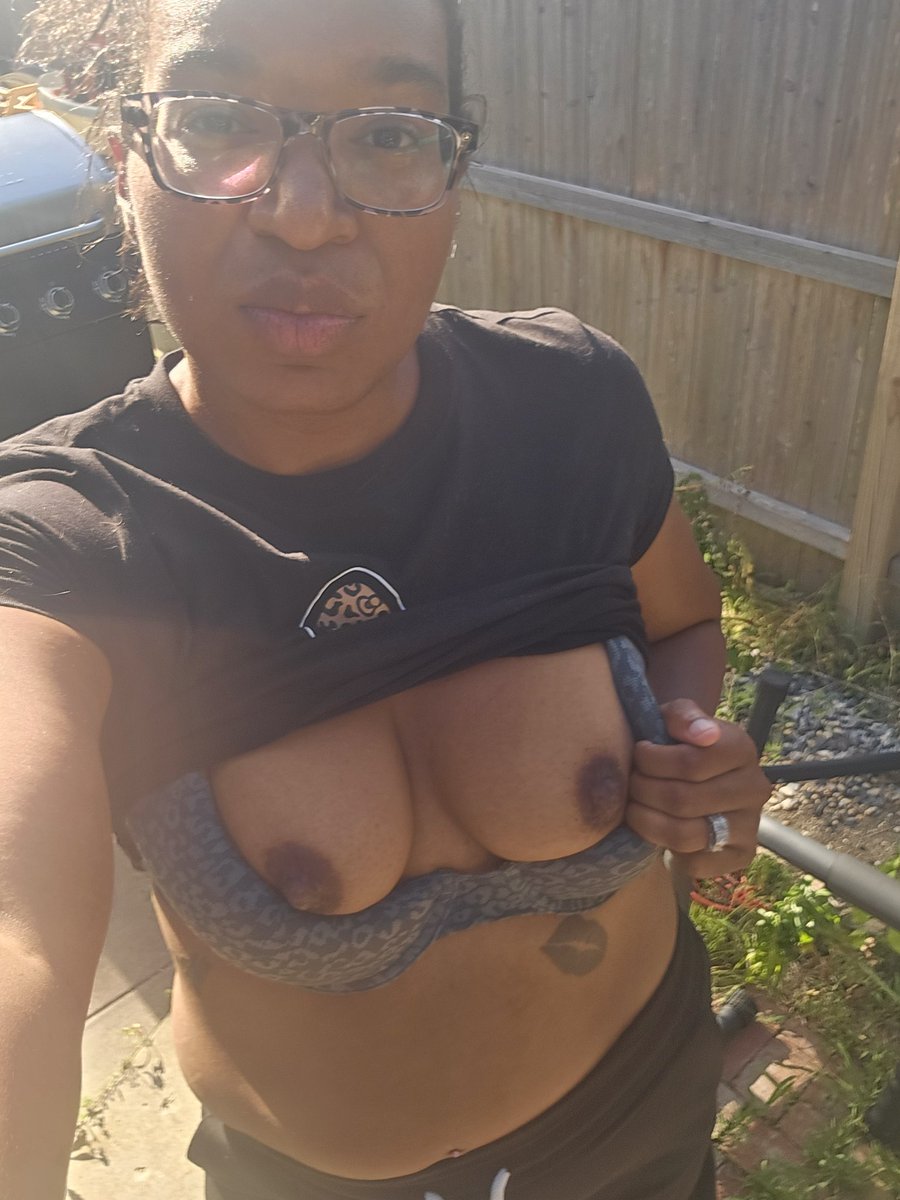 dee_baybee10's tweet photo. https://t.co/PwgFgo9Cjo