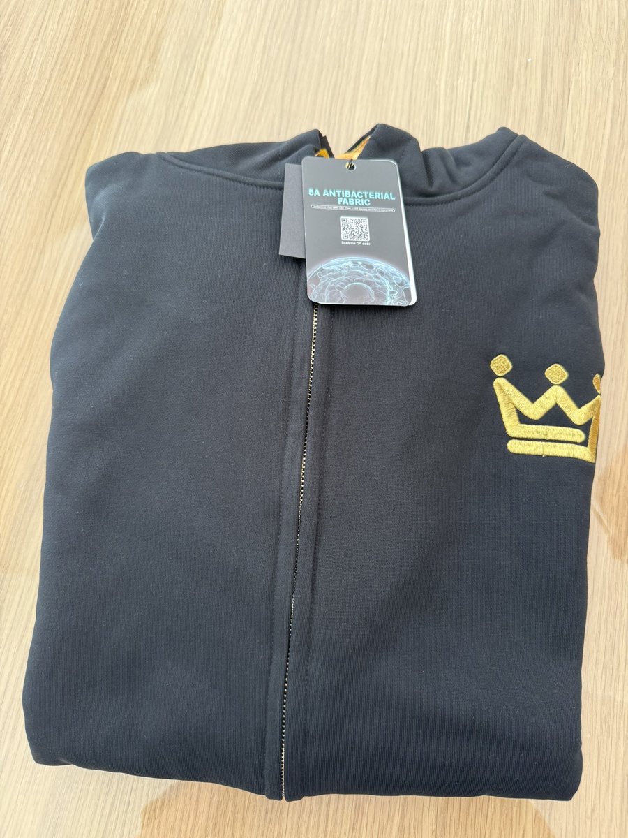 ProspectSportsX's tweet image. We’re honestly blown away by the design, material and packaging of the new @cr00wnstudios hoodies that they airdropped. Thanks and shoutout to @llSANDMANll @TwixCashew @k00by_00 and the rest of the crew. 🫡