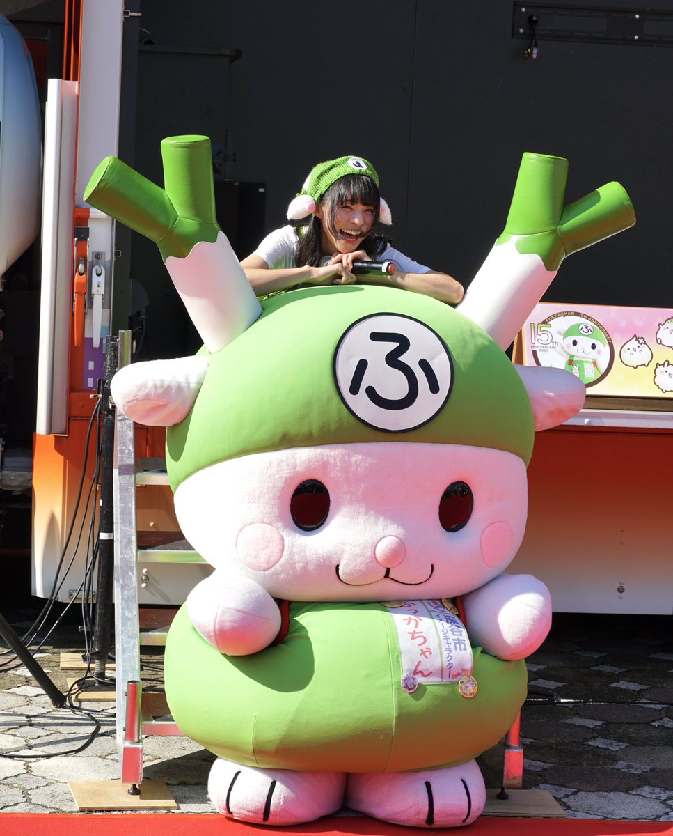 fukkachan's tweet image. #ゆっふぃー Y(o♡ω♡o)Yお誕生日おめでと～💚
いつもキラキラスマイルが素敵で大好きだよ～✨これからも仲良くしてね🎵
週末の生誕記念イベントも応援してるよ！ばんがって‼︎
最後にもう1回おめでとー🎉
ほれっY(つ0ω0o)Yつ🎂🎁🍨
#ゆっふぃー生誕祭　#ブクロでゆっふぃー